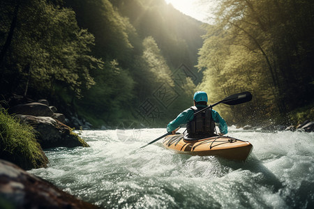山间河流中滑行的皮划艇图片