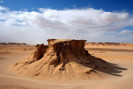 干旱缺水沙漠中的土丘背景