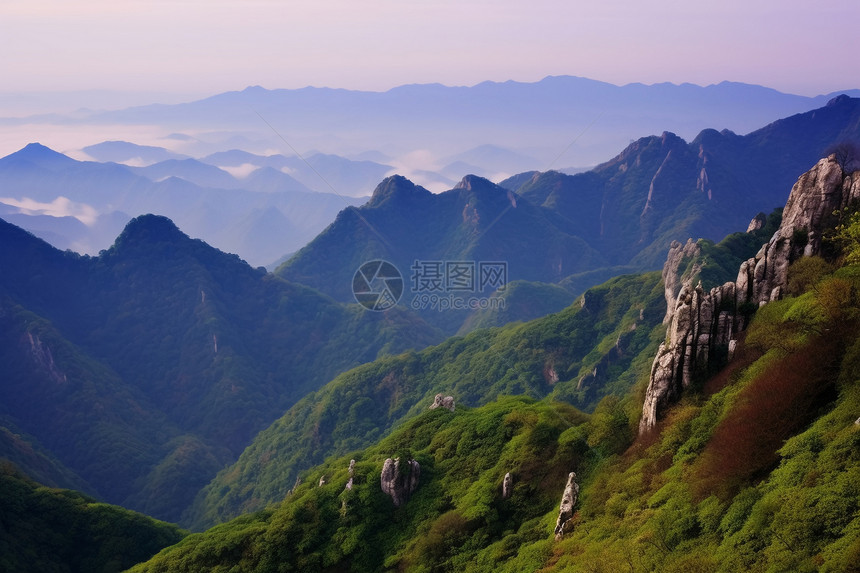 奇景山峰景区景色图片