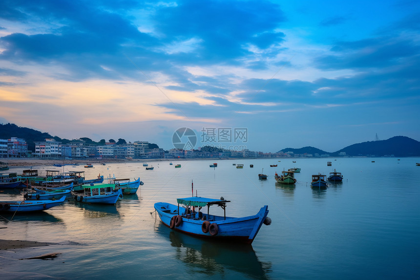 沿海渔村的风景图片