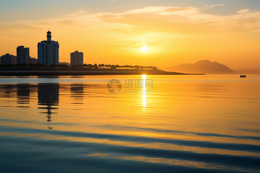 美丽的夕阳湖图片