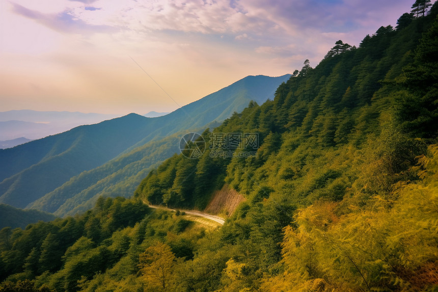 雄伟的山峰图片