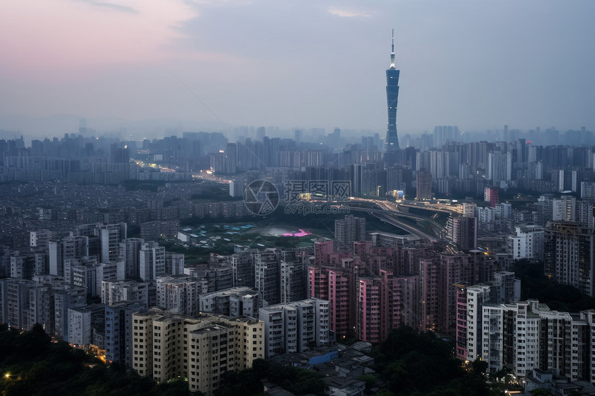 傍晚时分的城市地标建筑图片