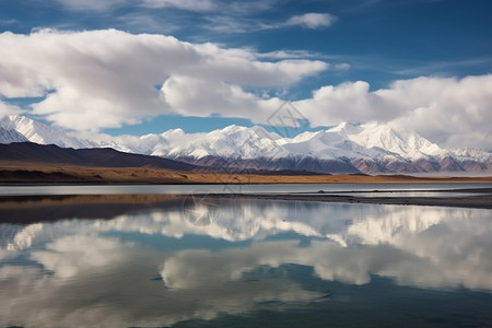 风景秀丽湖泊图片