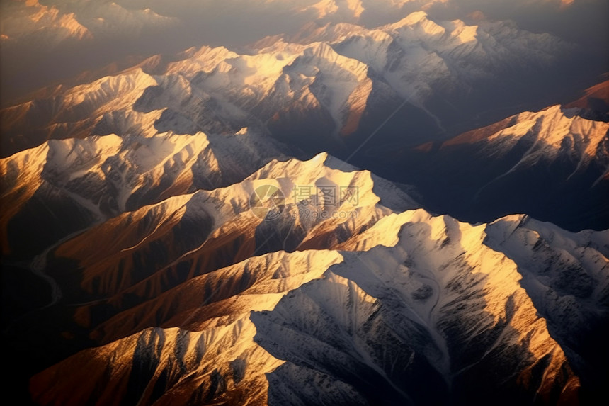 日照金山景色图片