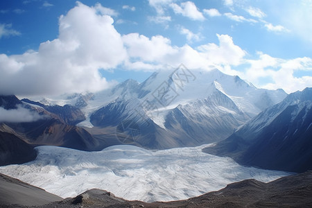 壮观的山峰美景图片