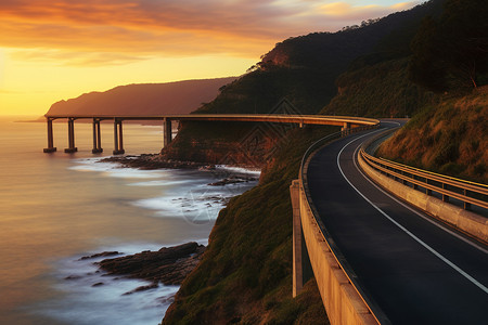 日落时分的海边公路图片