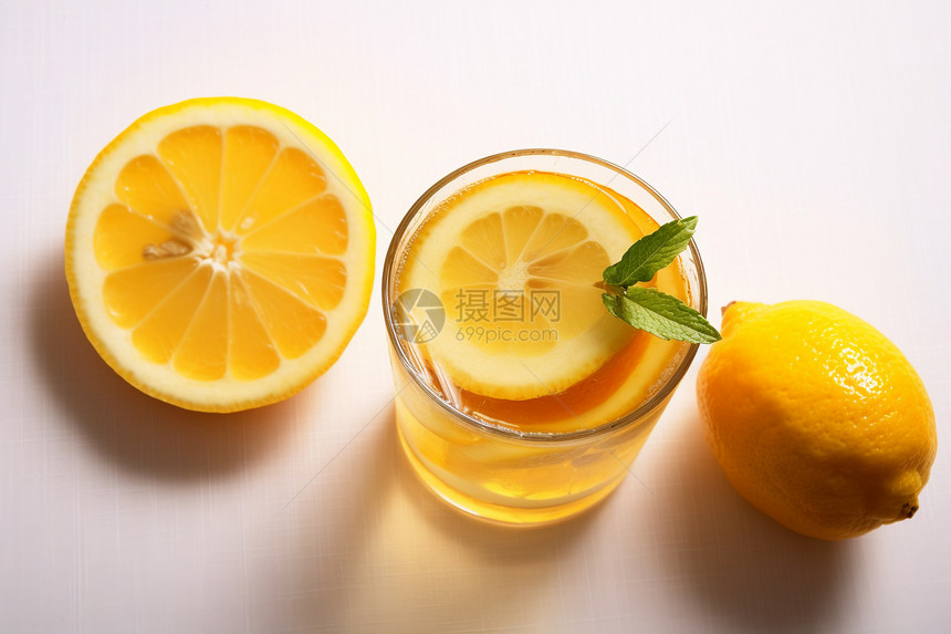 健康的冰饮-柠檬茶图片