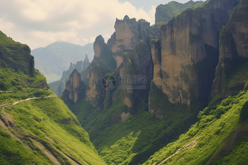 尖峰山脉的自然景观图片