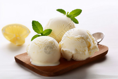 冰凉可口的冰淇淋图片