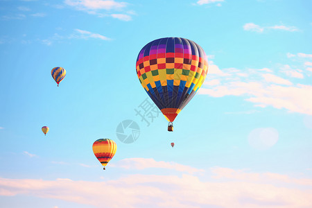 空中翱翔的热气球背景图片