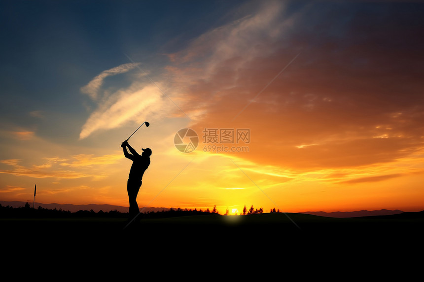 日落时高尔夫球运动图片