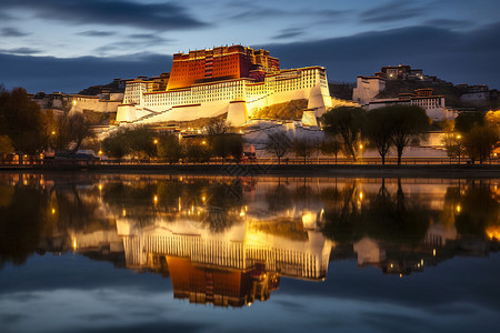 布达拉宫夜景图片