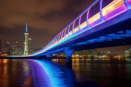 霓虹璀璨的桥梁图片