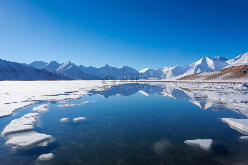 美丽的雪山图片