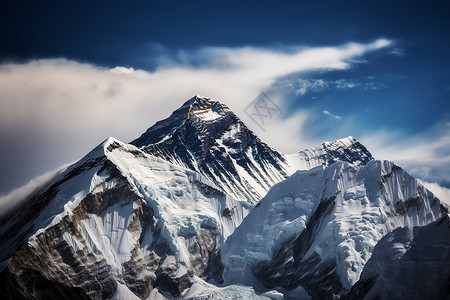 藏区珠穆朗玛峰的自然景观图片