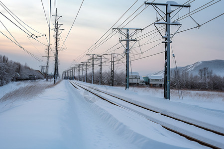 雪中的铁路轨道图片