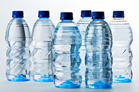 透明的水瓶产品回收高清图片