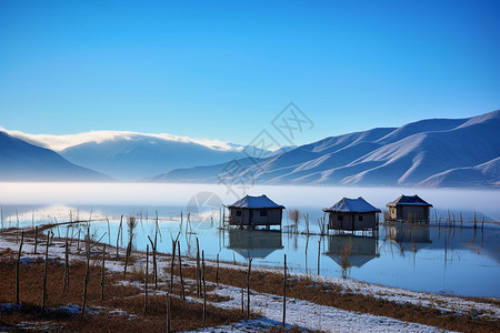 冬天纯净的湖泊背景图片
