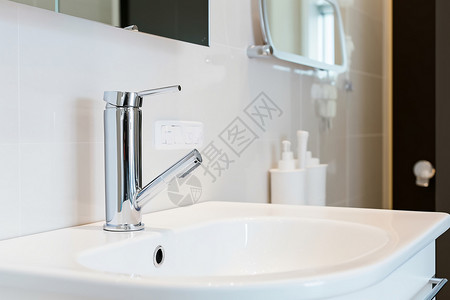 干净的浴室洗手槽高清图片