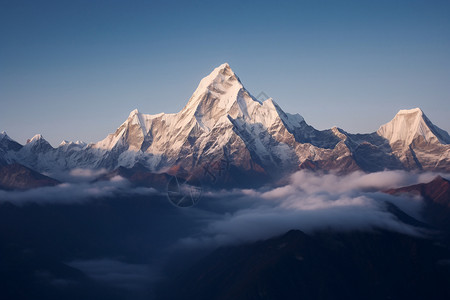 连绵的雪山背景图片