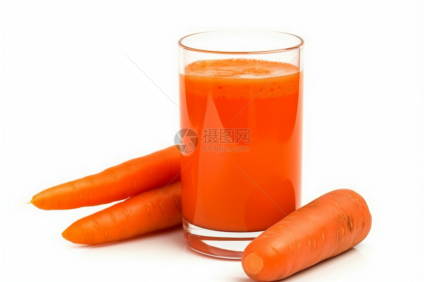 新榨的胡萝卜汁图片