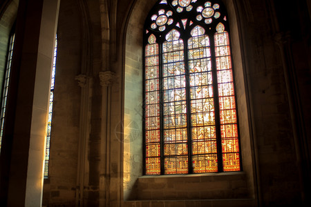 公爵教堂内窗户特写背景