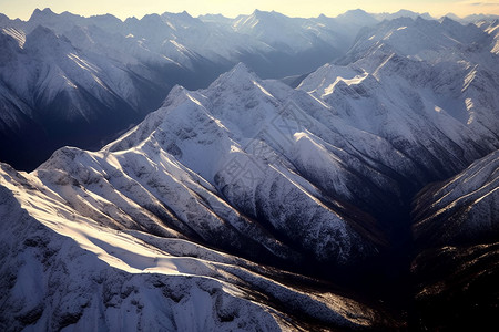 雪山山峰景色背景图片