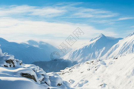 白雪覆盖的阿尔卑斯山图片