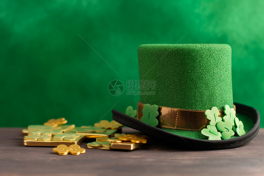 绿帽子和图片