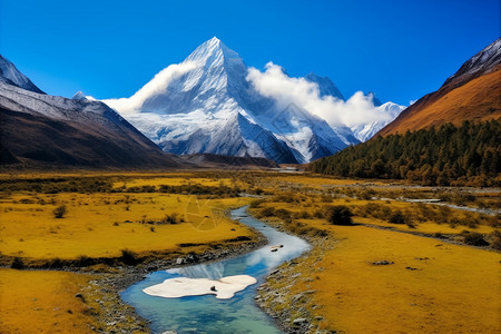 秋天的稻城亚丁稻城亚丁的群山背景