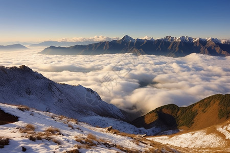 雪山的远景图片