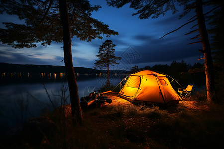 湖泊旁的露营帐篷背景图片
