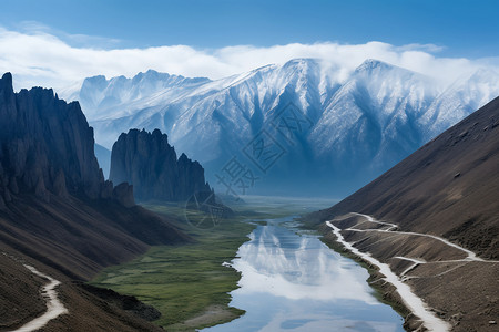 美丽的雪山背景图片