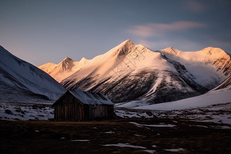 山中木屋神秘雪山中的小木屋背景