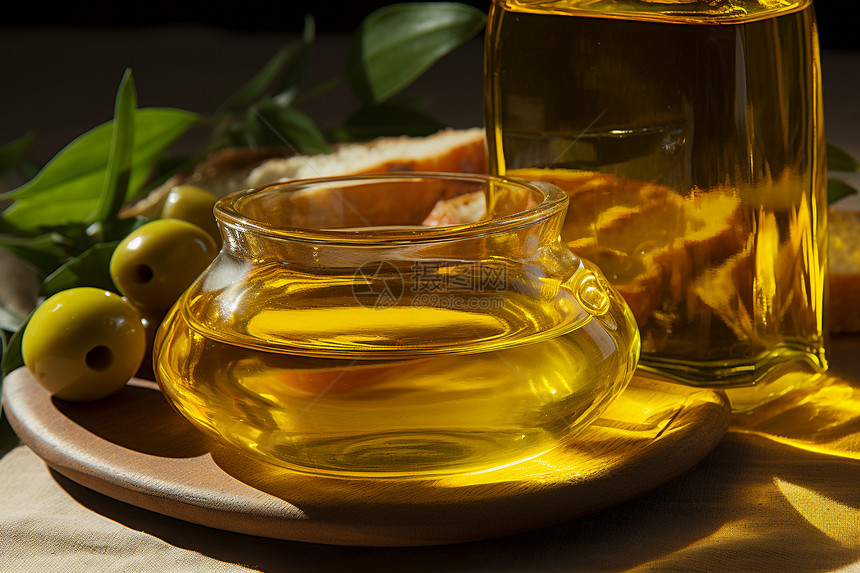 新鲜健康的橄榄油图片