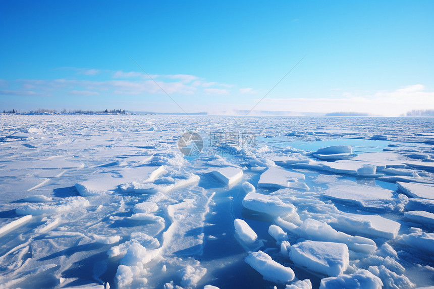 冰冻的湖面图片