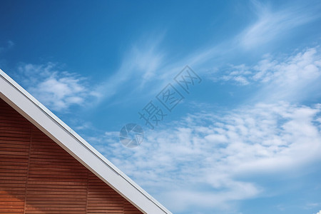 蓝天下的房顶背景图片