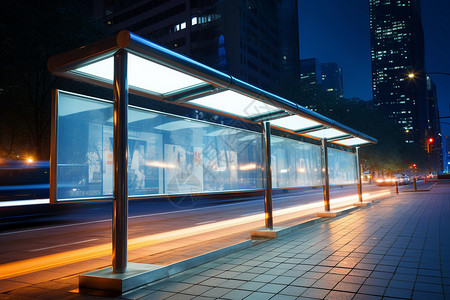 城市中的公交站台背景图片