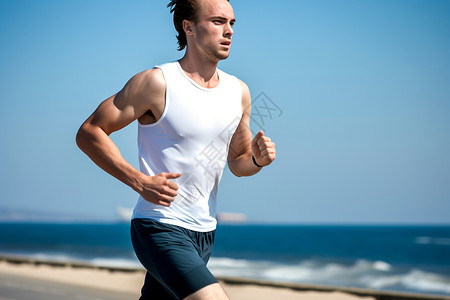 男人在海边努力跑步图片