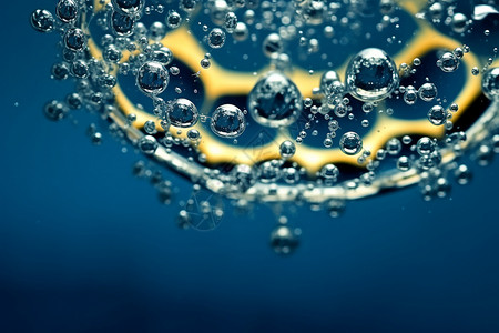 在水下上升的气泡图片