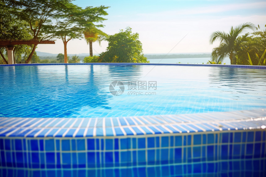 酒店外部的户外游泳池图片