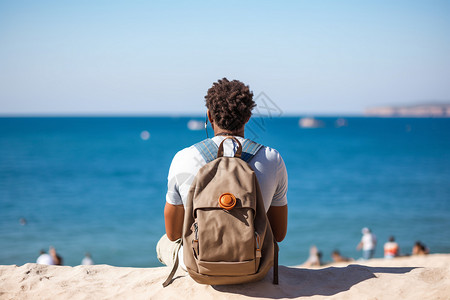 海边独自旅游的男人图片