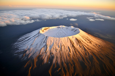 休眠火山危险的乞力马扎罗山背景