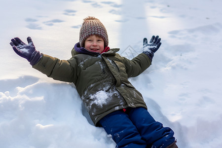 雪地里玩耍的男孩背景图片