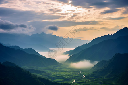 美丽壮阔的云和山背景图片