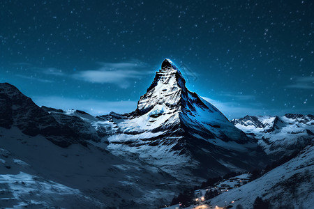 夜晚壮观的阿尔卑斯山图片