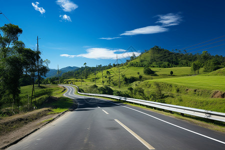 速度曲线天气晴朗的乡村公路背景