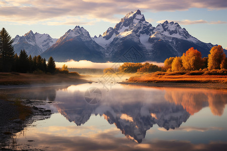 怀俄明水中倒映着美丽景观背景