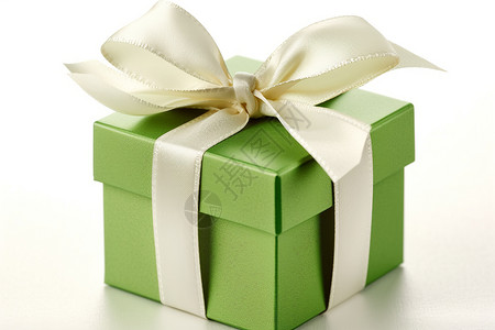 用绿色盒子包好的礼物图片